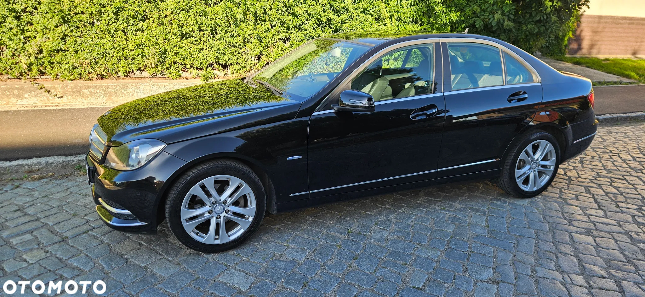 Mercedes-Benz Klasa C 180 CGI BlueEff Avantgarde - 8