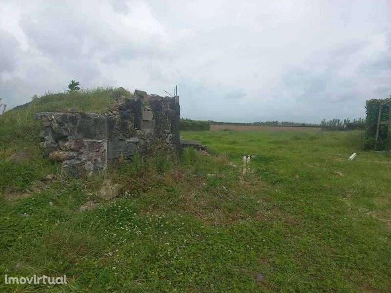 Terreno Urbano com ruina 2600m2 - Grande imagem: 4/8