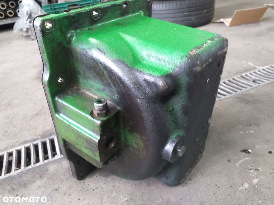 PRZYSTAWKA NAPĘDU PRZEDNIEGO JOHN DEERE 6175R Z 57 - 6