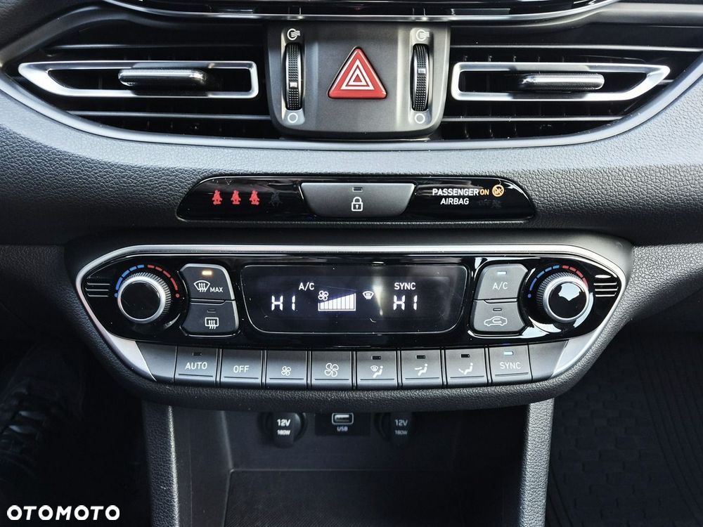 Hyundai i30 1.0 T-GDI Smart - 26