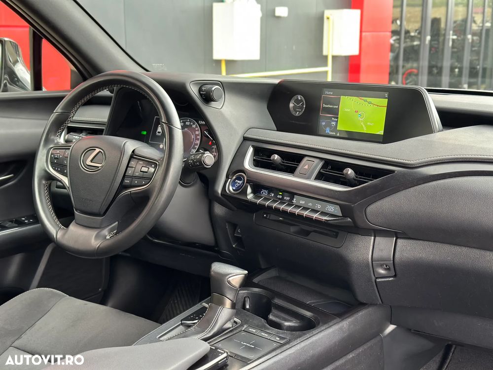Lexus UX 250h Business Edition - 2