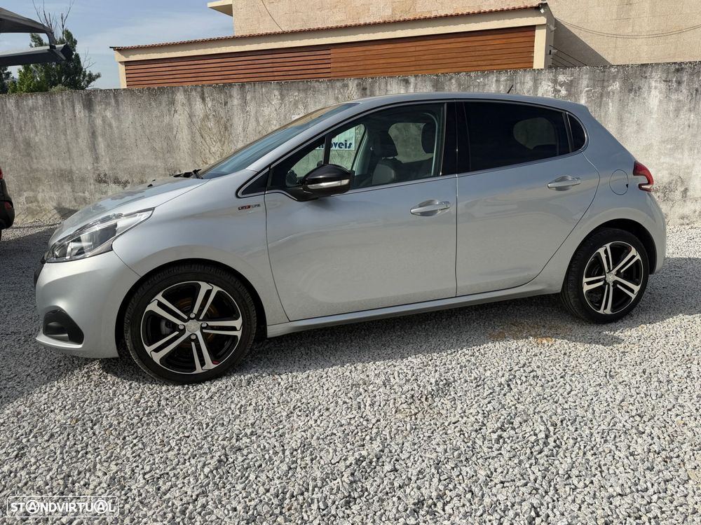 Peugeot 208 1.2 PureTech GT Line - 5