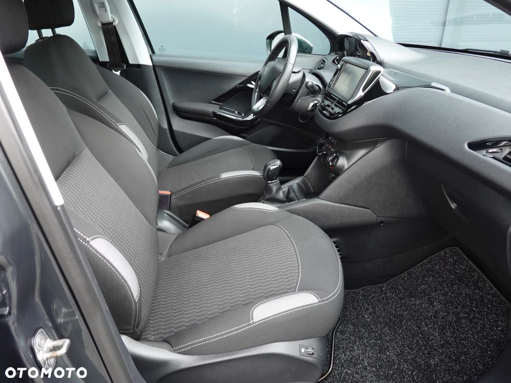 Peugeot 208 1.2 PureTech Active - 18