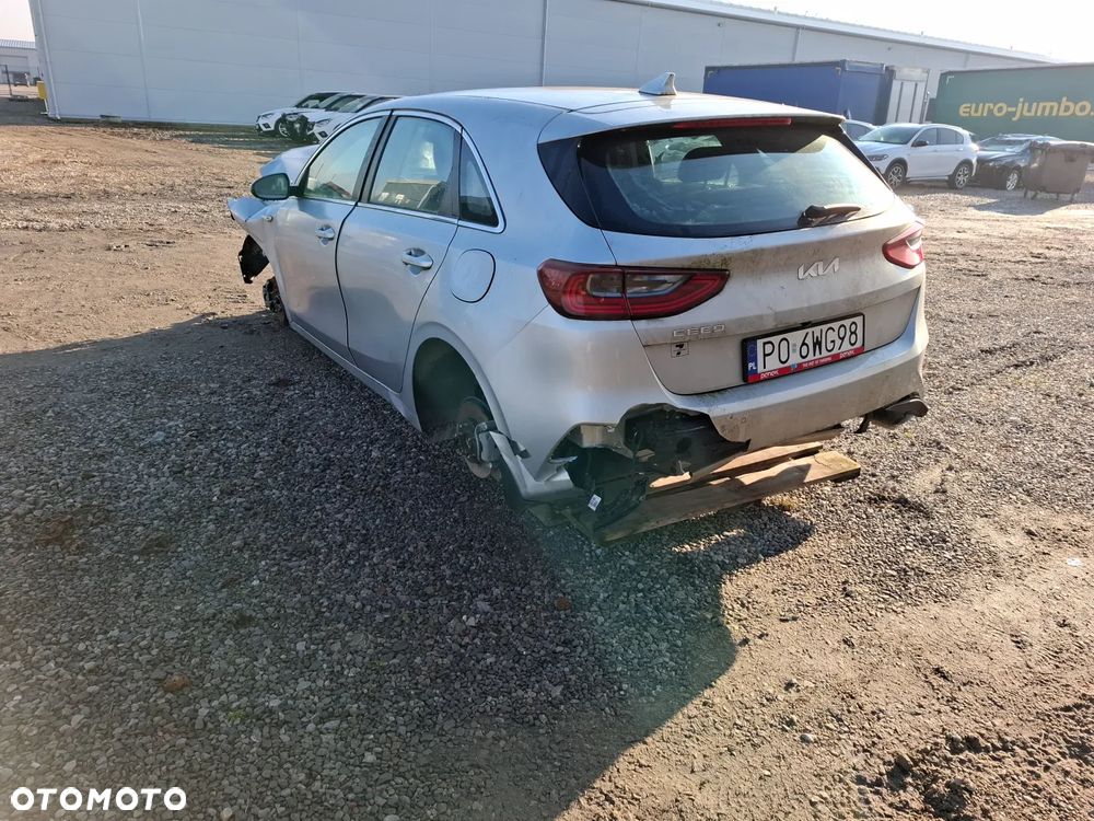 Kia Ceed 1.5 T-GDI M - 5
