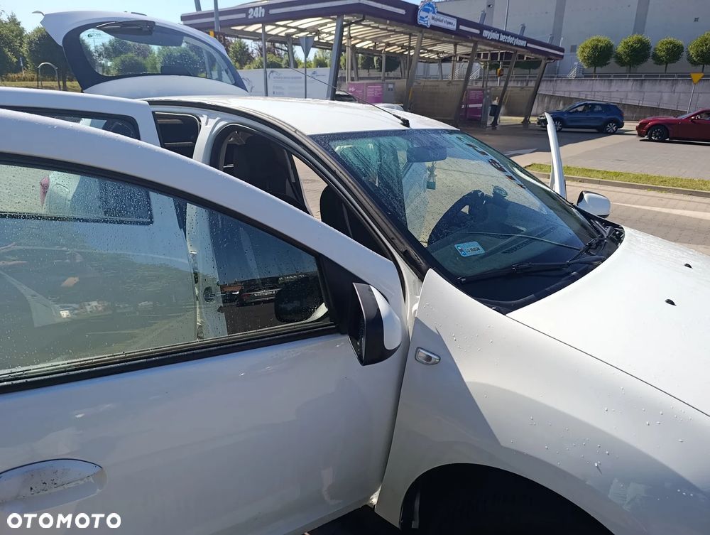 Dacia Sandero 1.2 16V Access EU6 - 7
