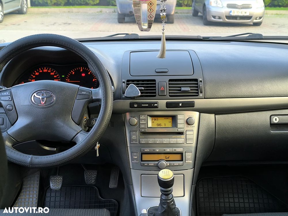 Toyota Avensis 2.0 D-4D Comfort - 6