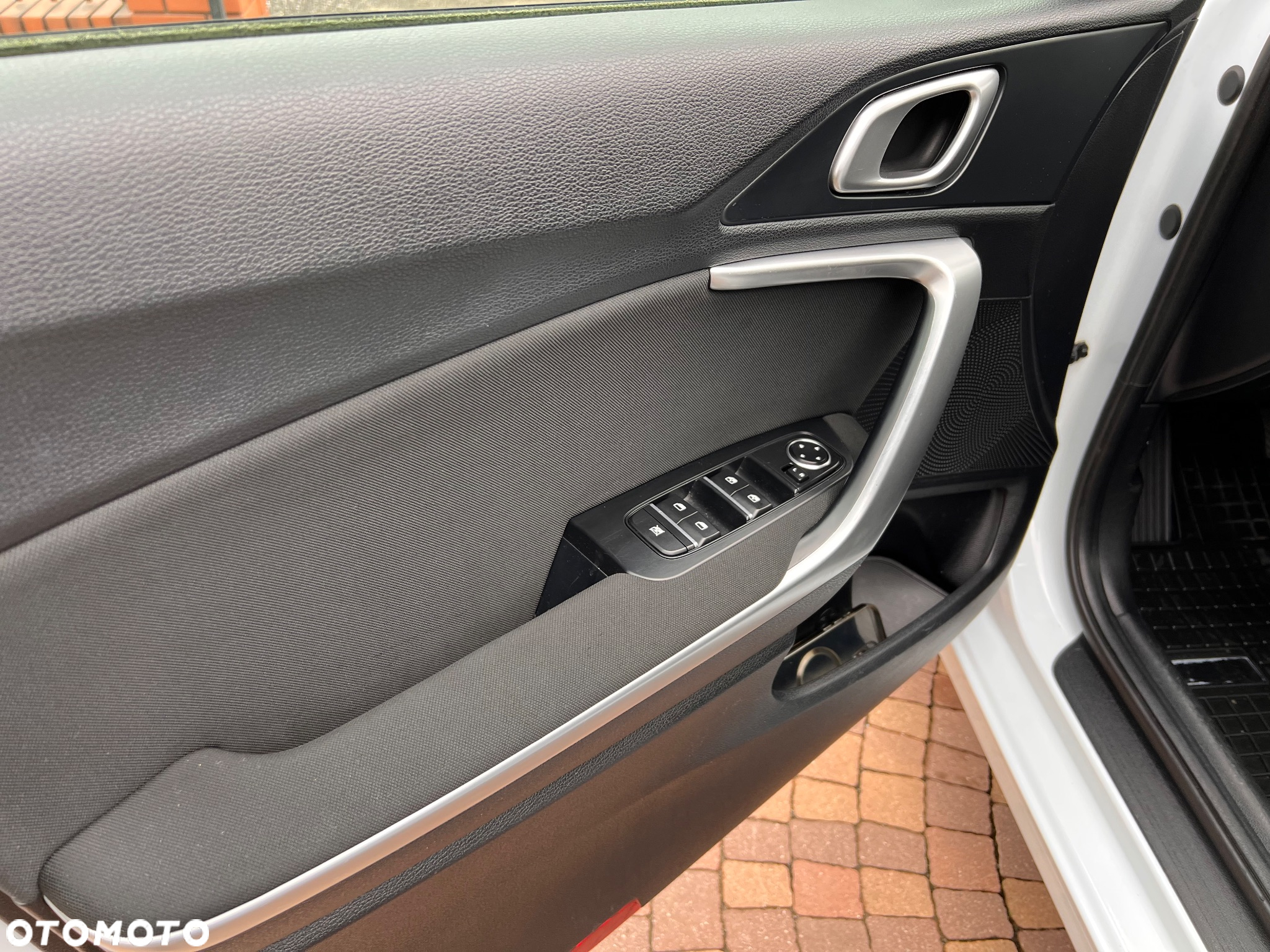 Kia Ceed 1.6 CRDi SCR M - 13
