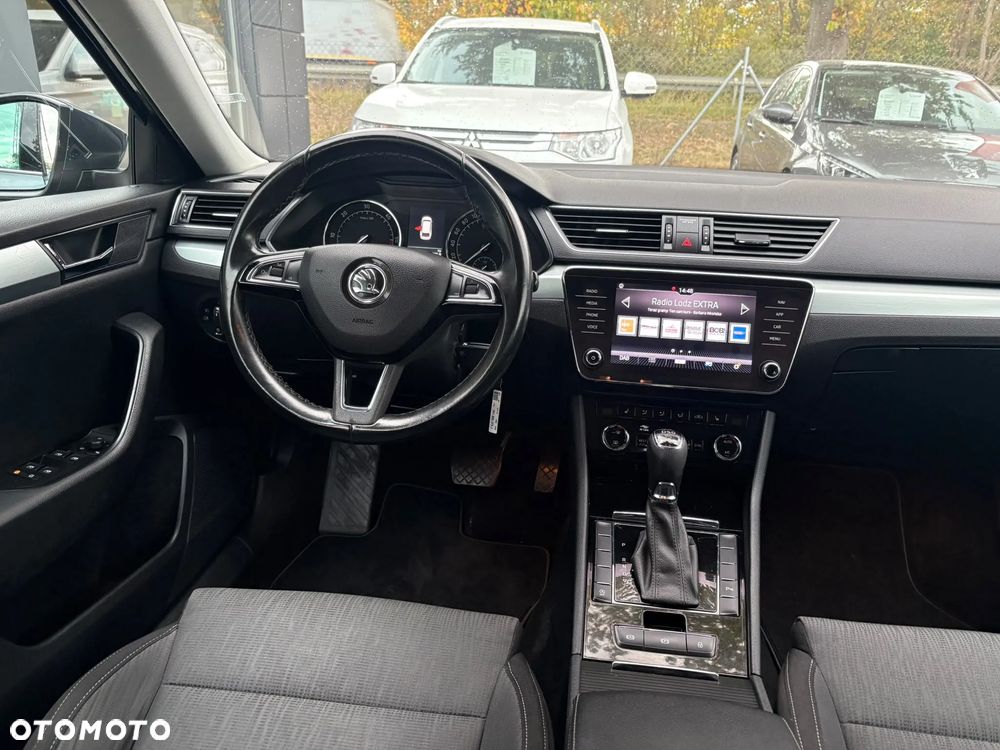 Skoda Superb 2.0 TDI Sportline DSG - 13