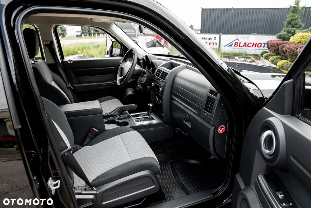 Dodge Nitro 3.7 V6 SLT - 21