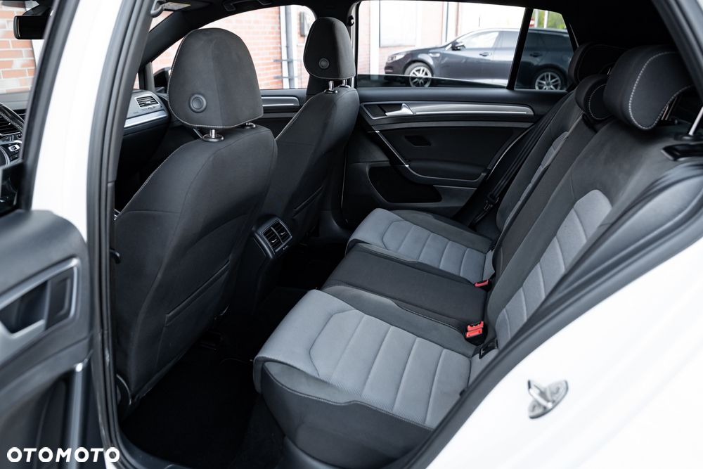 Volkswagen Golf 1.4 TSI BlueMotion Technology DSG Lounge - 22