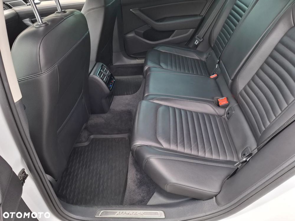 Volkswagen Passat 2.0 TDI BMT 4Mot Highline DSG - 12