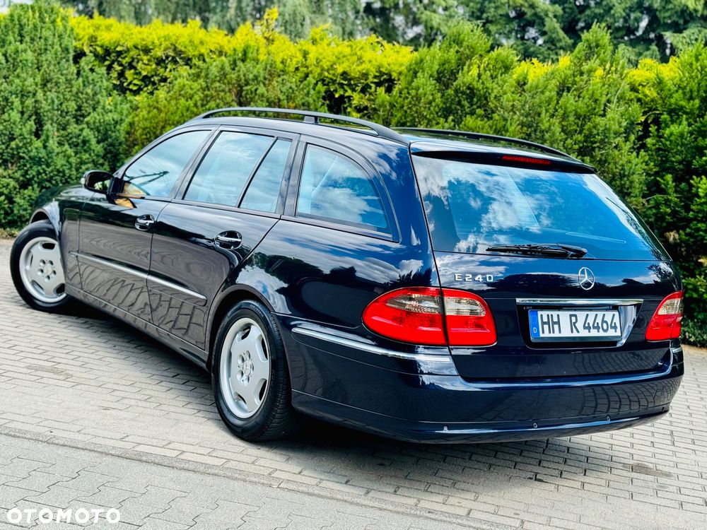 Mercedes-Benz Klasa E 240 4Matic Avantgarde - 21