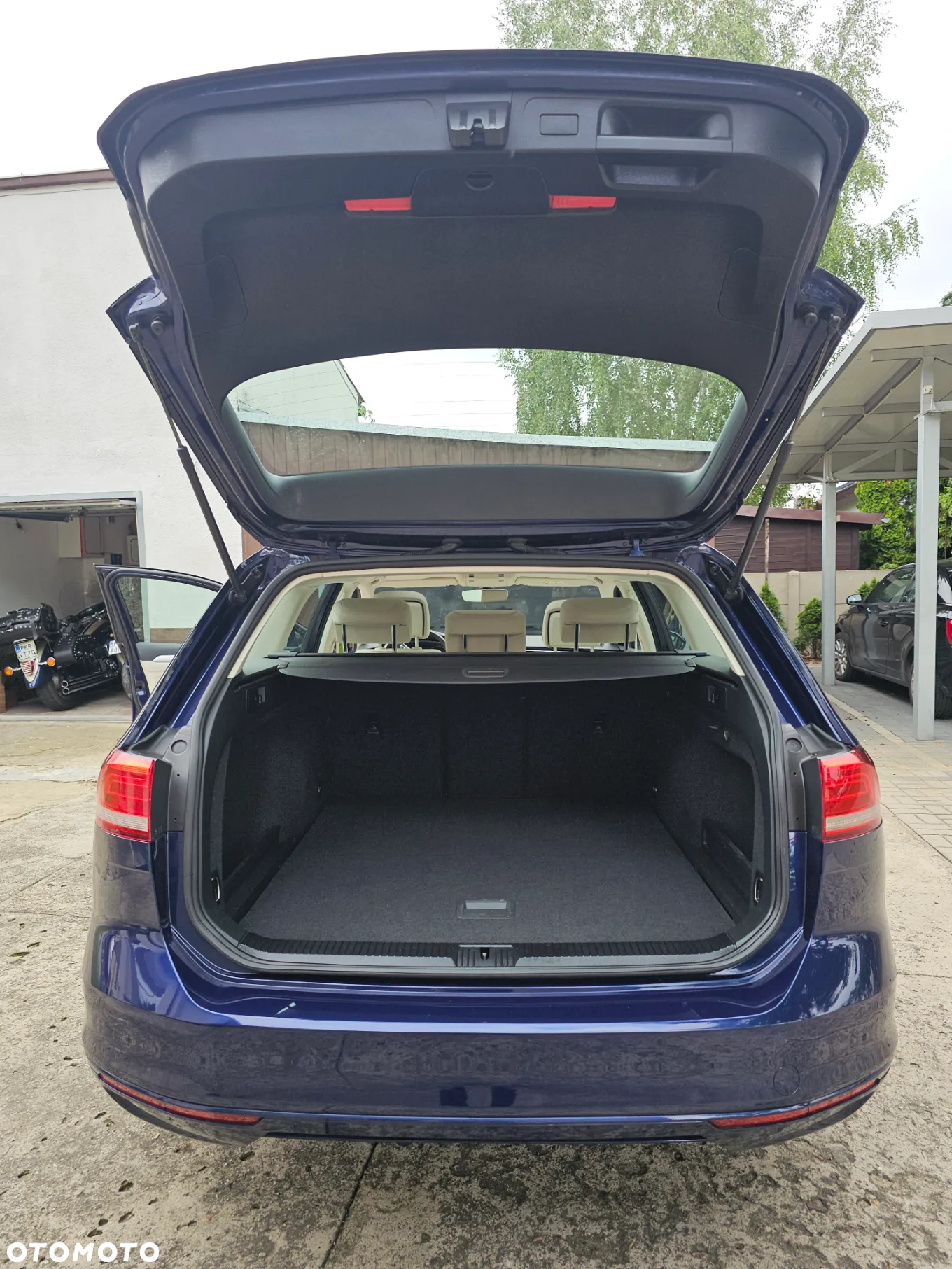 Volkswagen Passat Variant 1.6 TDI (BlueMotion Technology) DSG Comfortline - 8