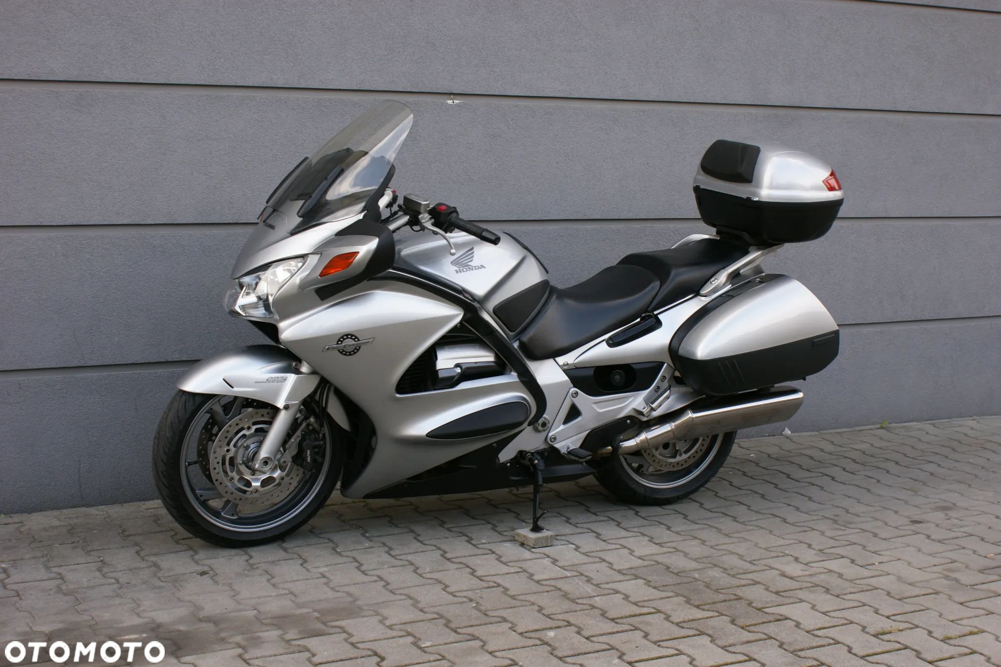 Honda ST - 1