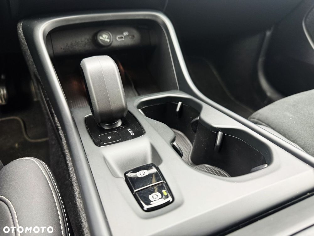 Volvo XC 40 - 21