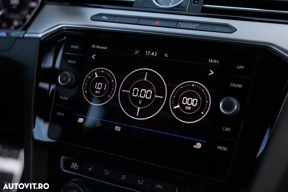 Volkswagen Passat - 36