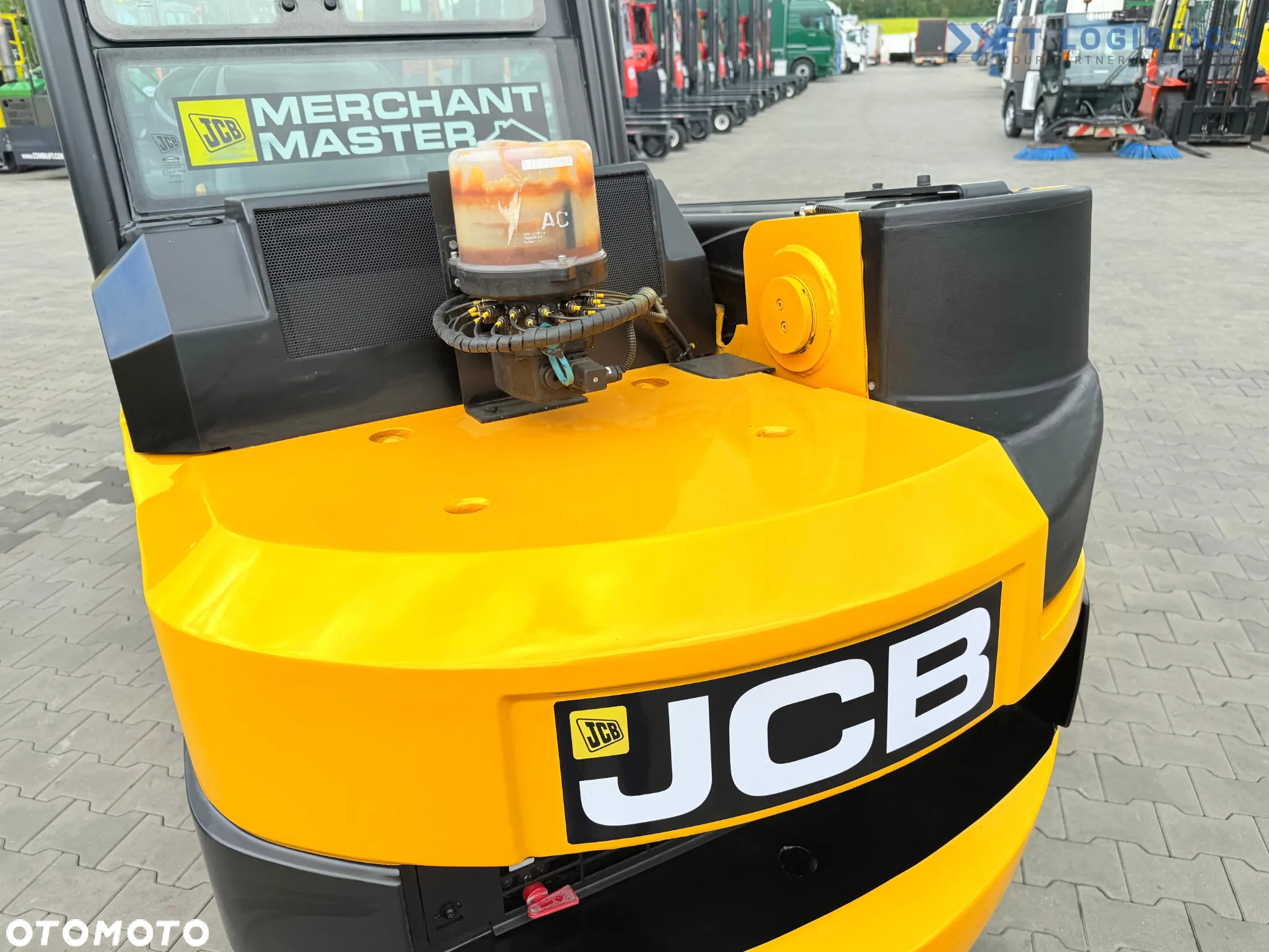 JCB TLT35D / DIESEL / KABINA / NOWE OPONY / 4450MM / TELESKOP - STAN IDEALNY - 12