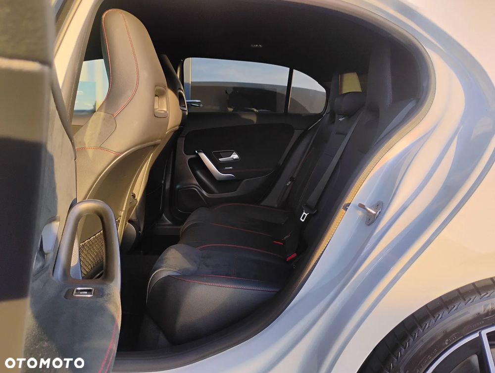 Mercedes-Benz Klasa A 200 4-Matic AMG Line 8G-DCT - 16