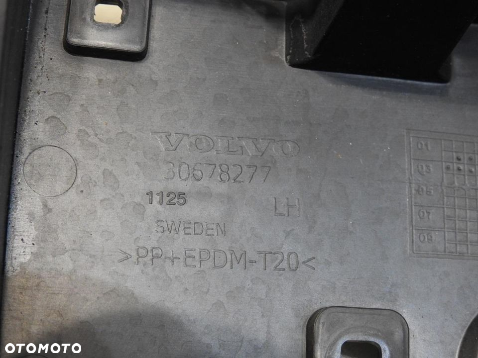 ŚLIZG ZDERZAKA LEWY TYŁ VOLVO XC90 I 30678277 - 9