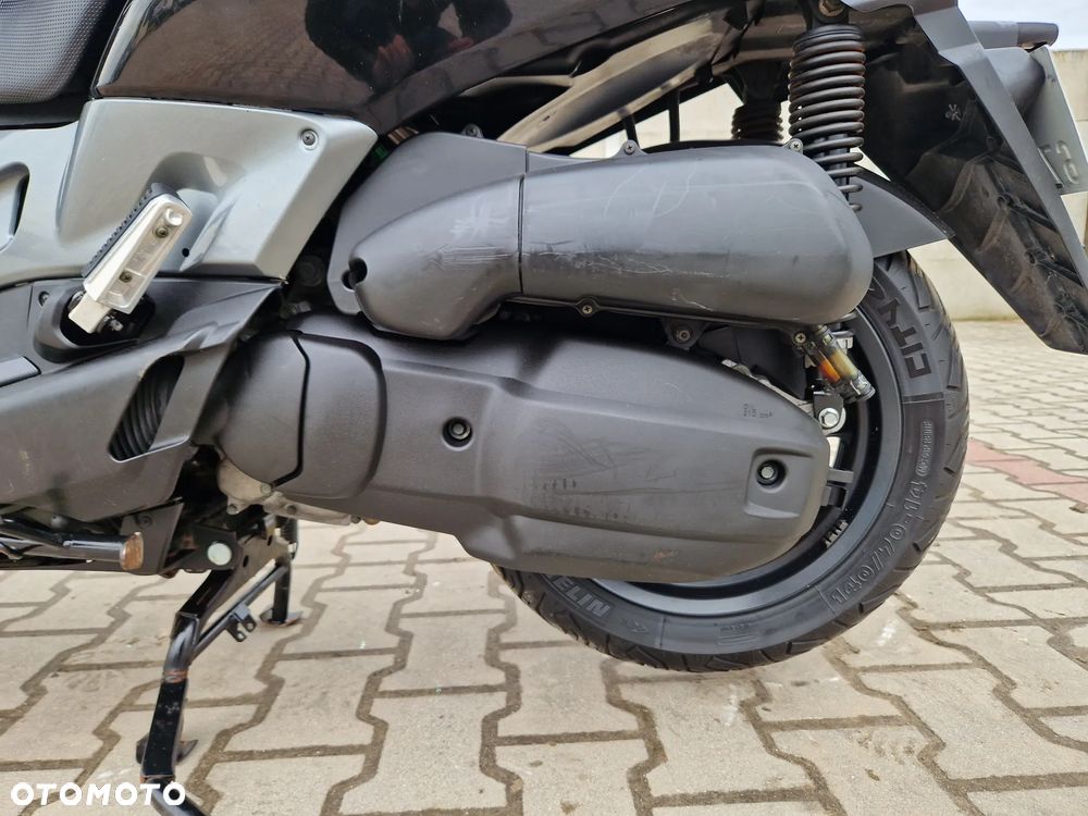 Yamaha X-max - 20