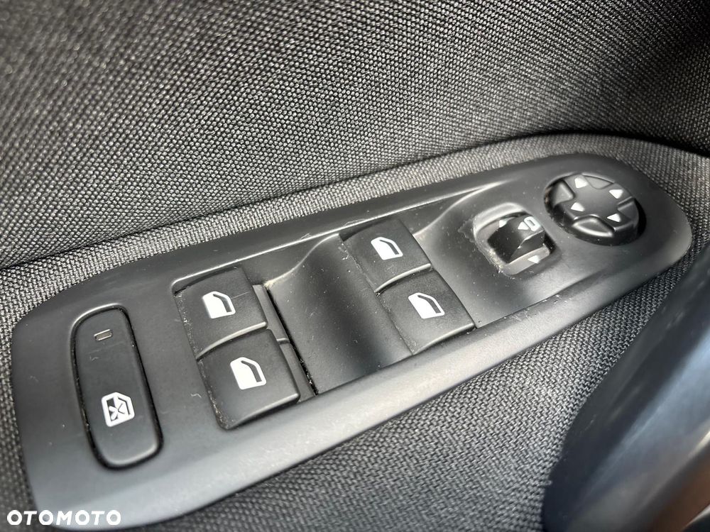 Peugeot 308 - 28