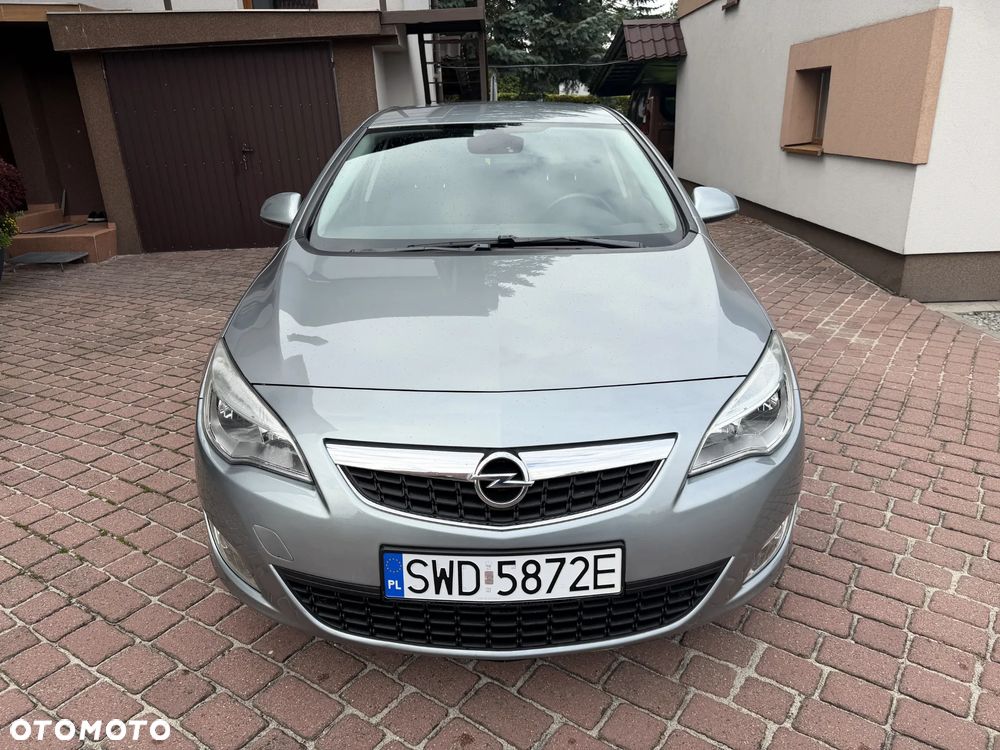 Opel Astra 1.4 Innovation - 37