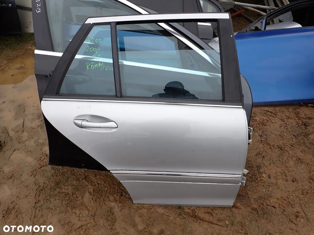 MERCEDES C KLASA W203 KOMBI DRZWI PRAWY TYŁ - 1