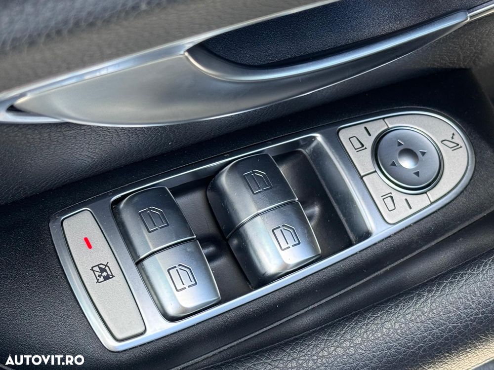Mercedes-Benz E 300 Aut. - 25