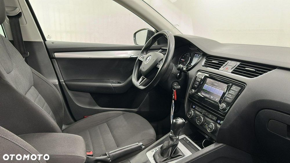 Skoda Octavia 2.0 TDI DSG Ambition - 14