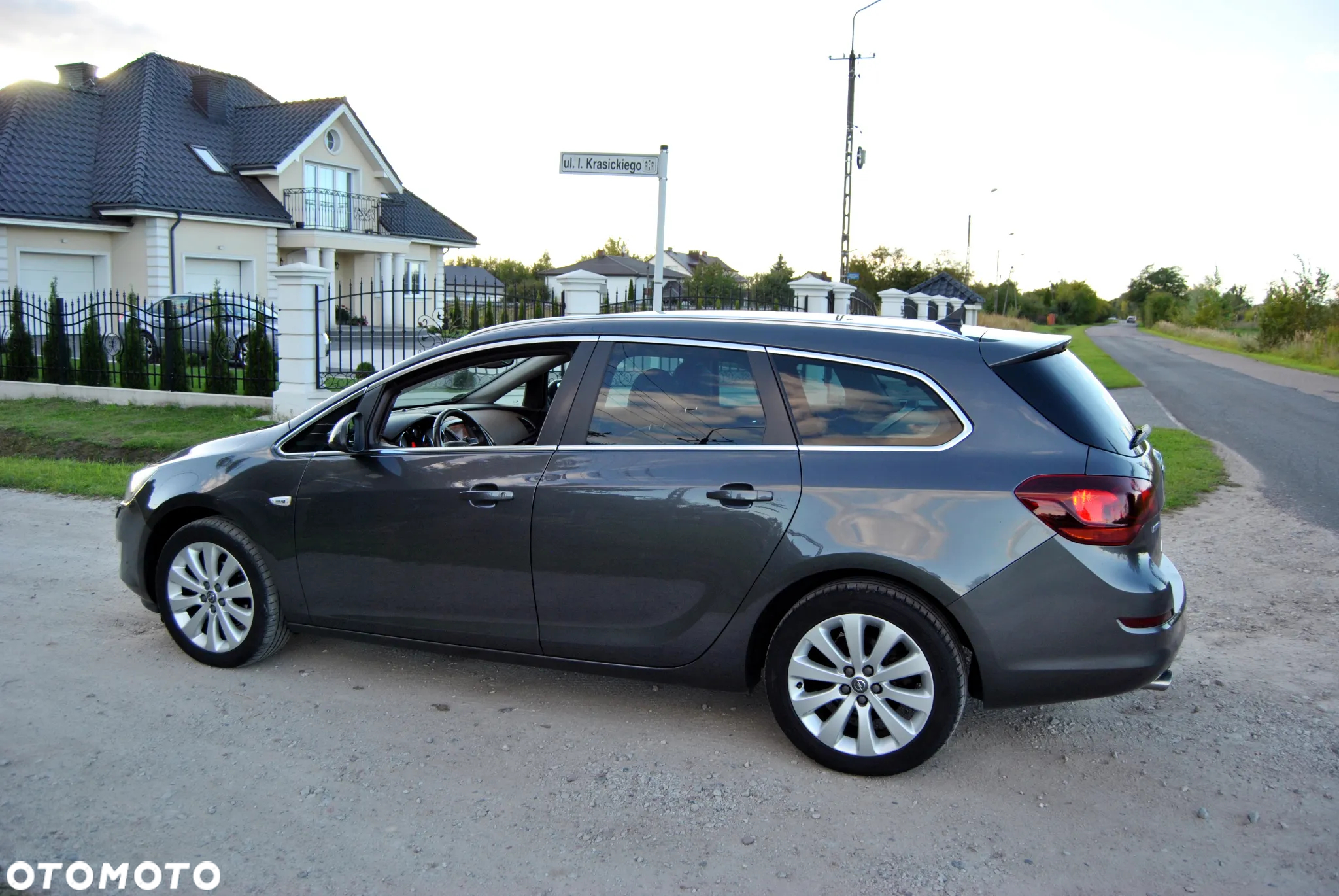 Opel Astra IV 1.4 T Cosmo - 8