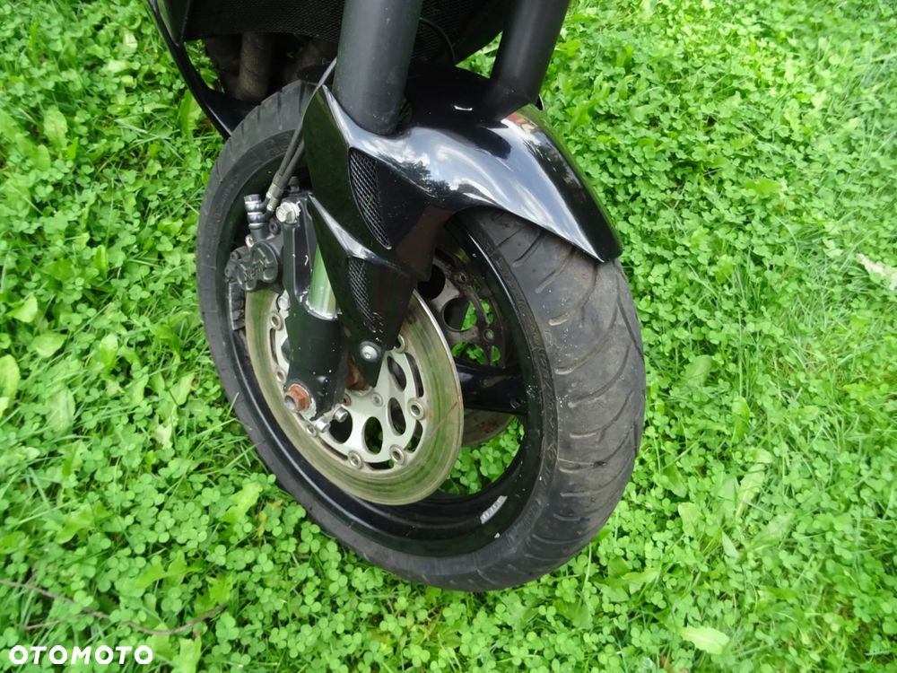 Suzuki GSX-R - 15