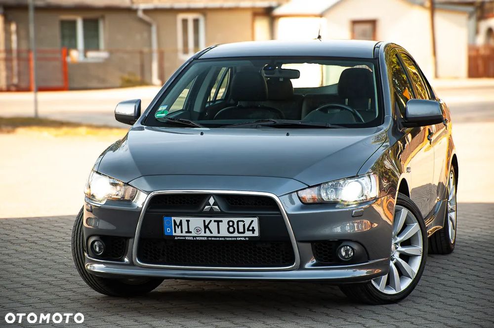 Mitsubishi Lancer 1.8 CVT Intense - 24