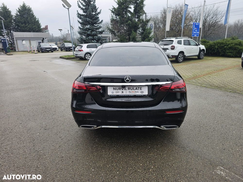 Mercedes-Benz E 220 d 4Matic T 9G-TRONIC AMG Line - 8