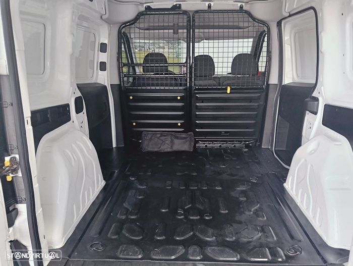 Fiat DOBLO CARGO1.3 MJ EASY 3Lugares - 19