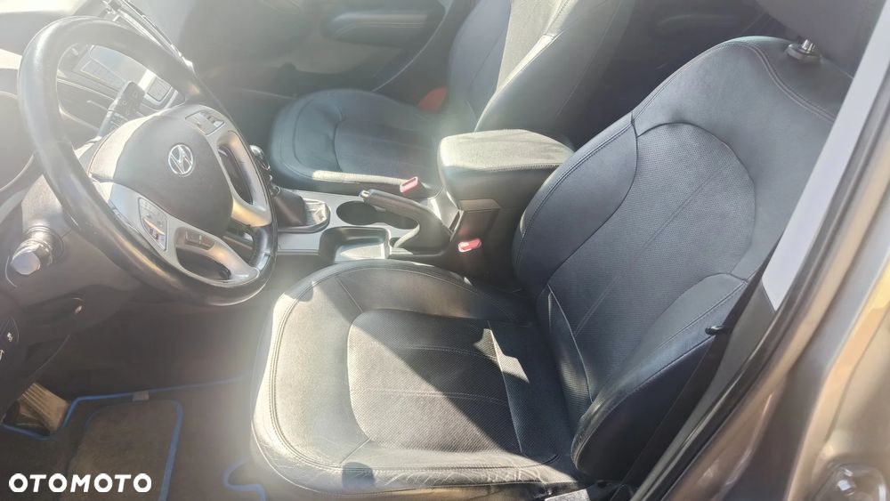 Hyundai ix35 2.0 CRDi Premium 4WD - 9