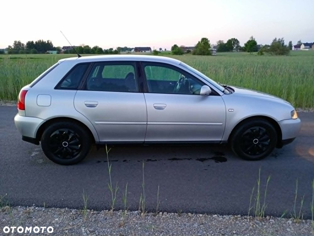 Audi A3 Sportback 1.6 Attraction - 6