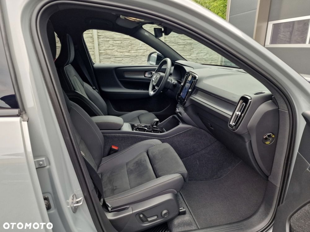 Volvo XC 40 - 30