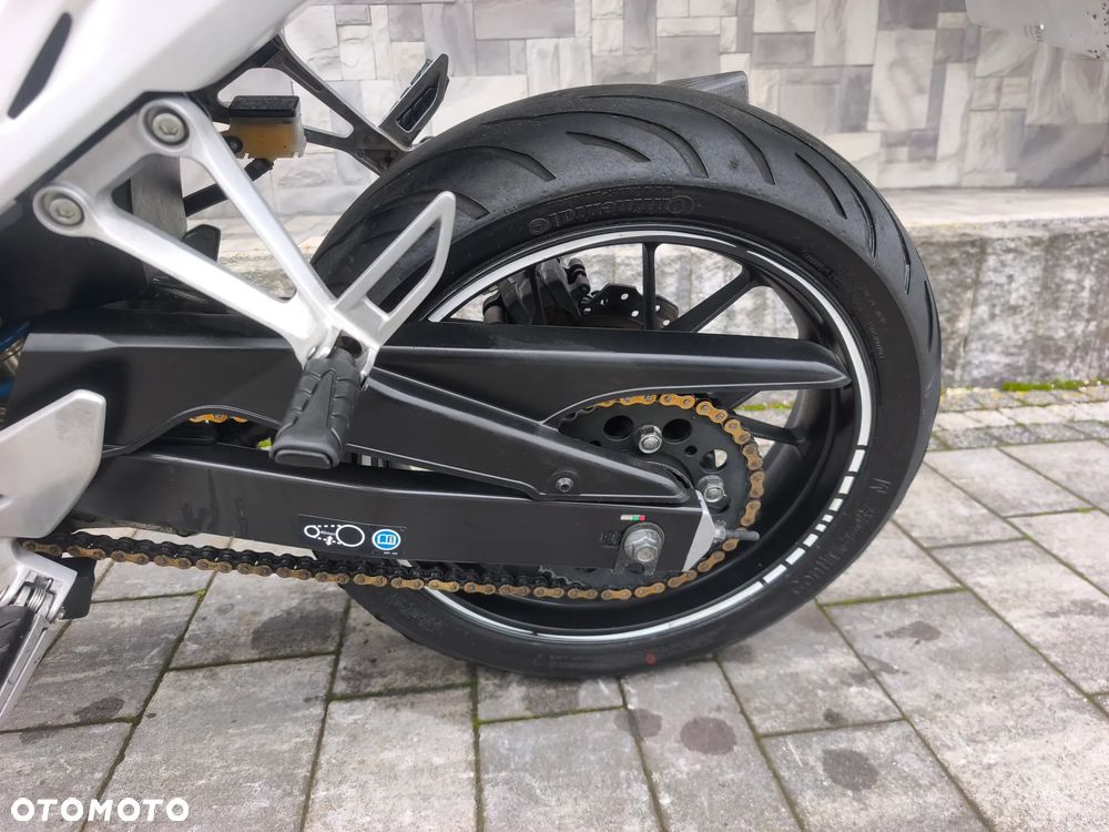 Honda CB - 16