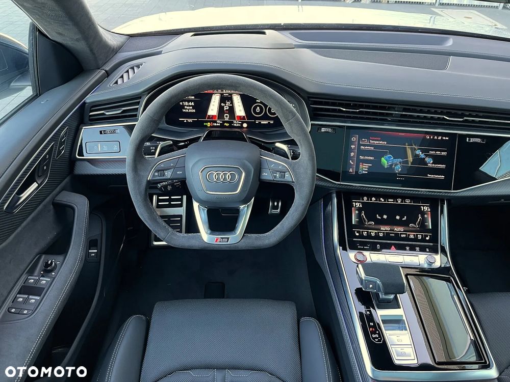 Audi RS Q8 - 4