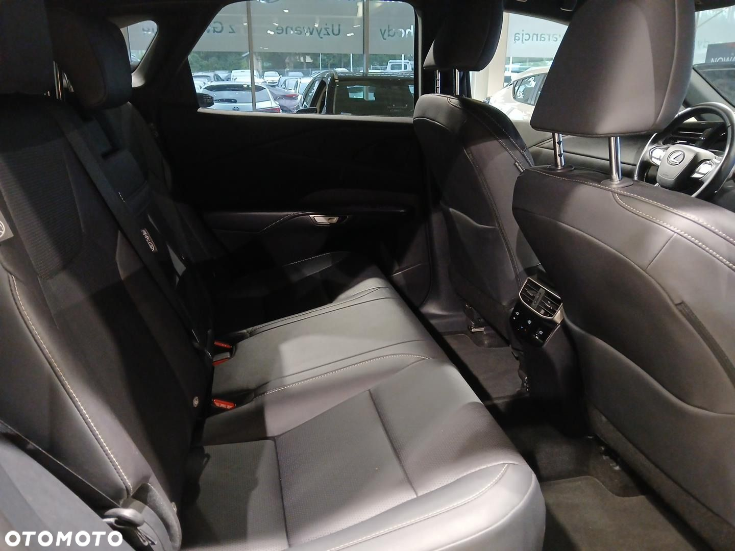 Lexus RX - 10