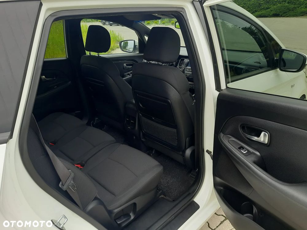 Kia Carens 1.7 CRDi M EU6 - 12