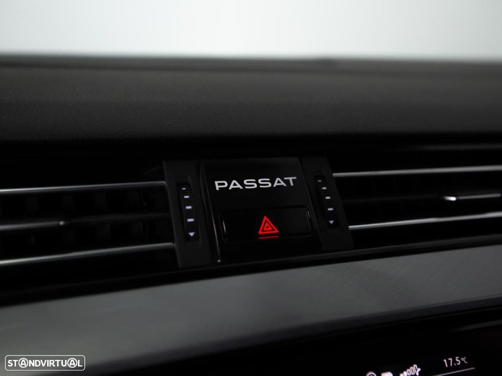 VW Passat Variant 2.0 TDi Business DSG - 19