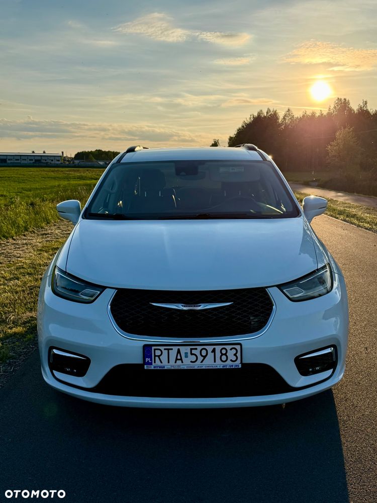 Chrysler Pacifica - 10