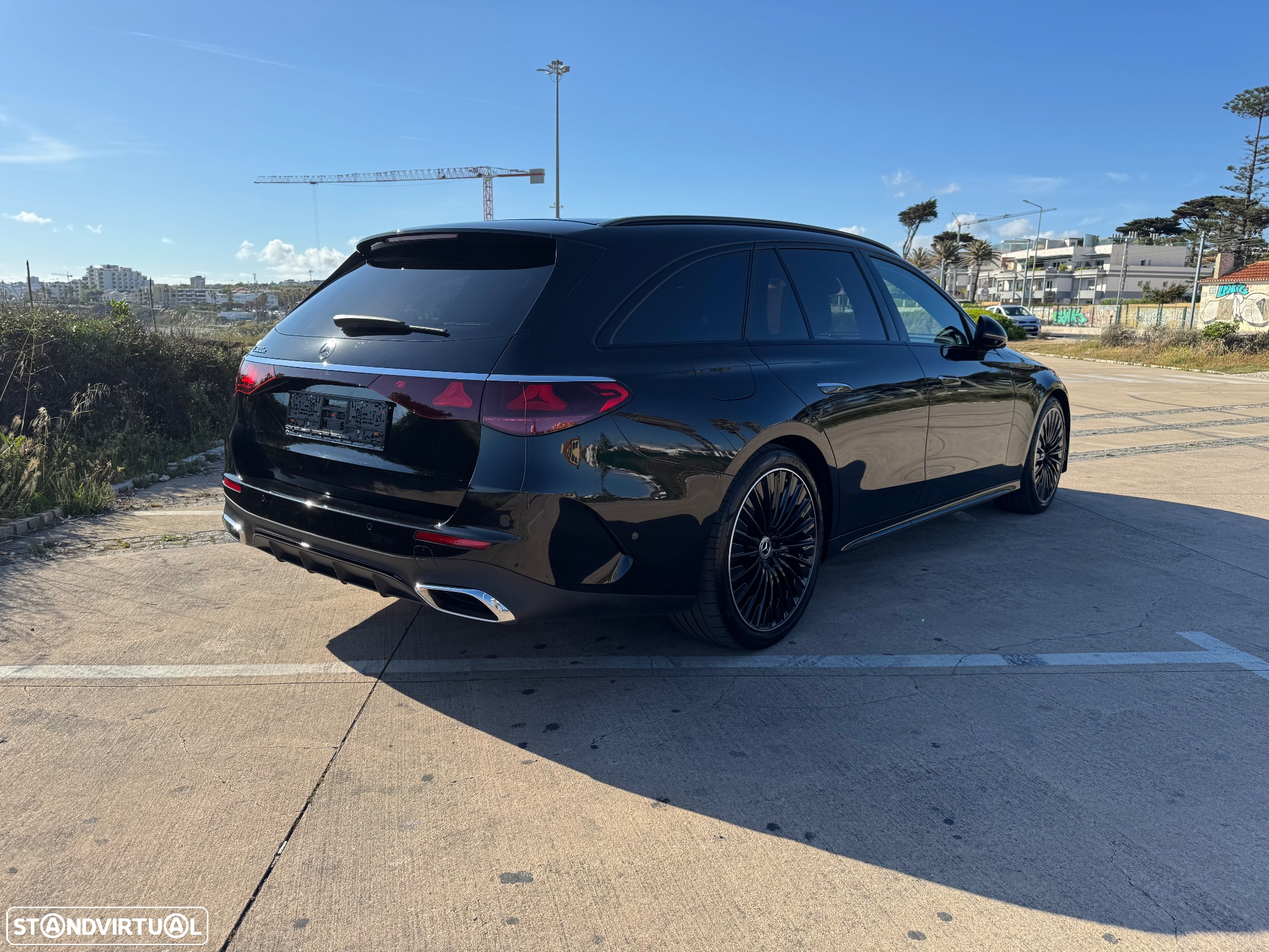 Mercedes-Benz E 300 e AMG Line - 18