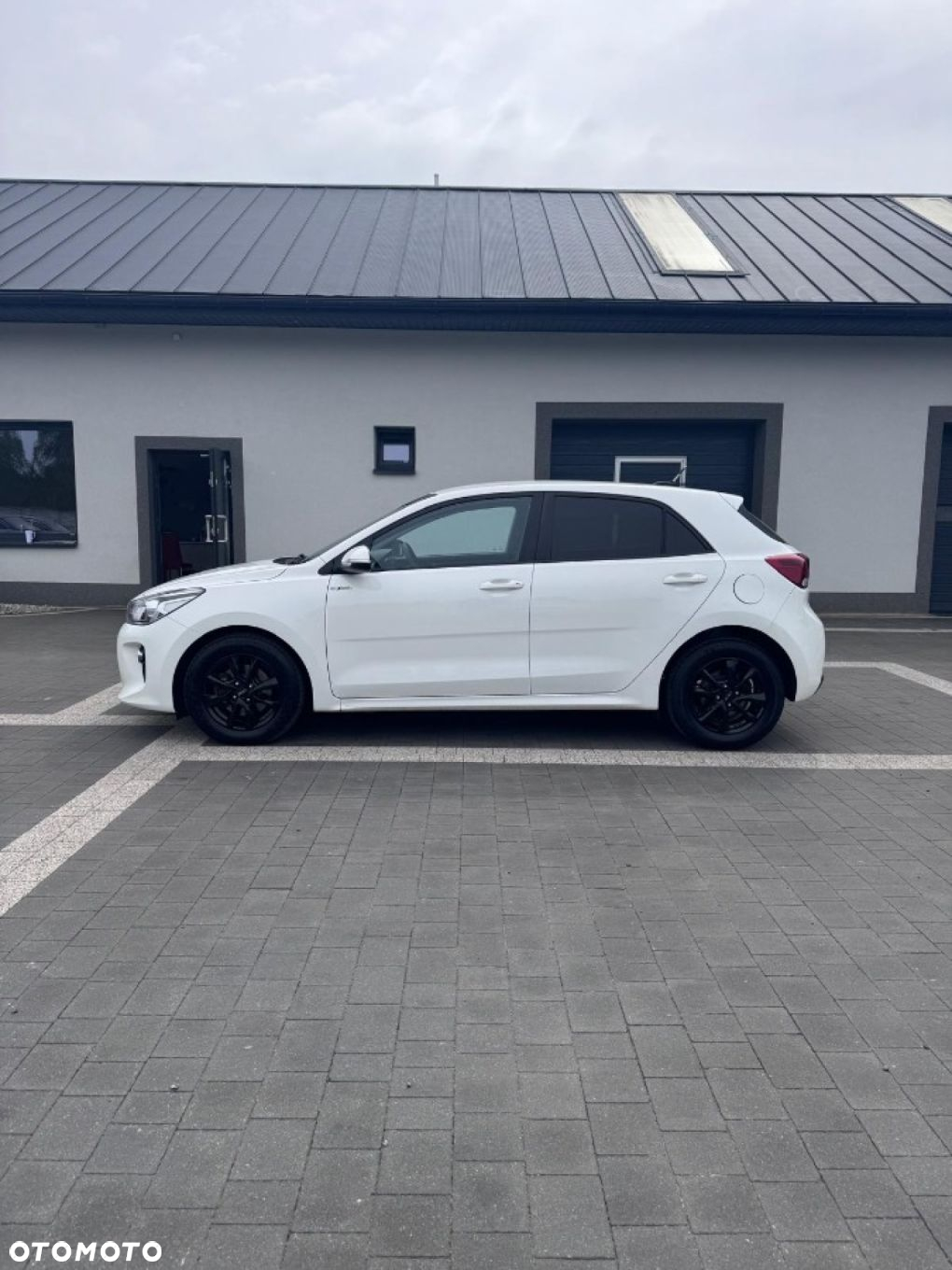 Kia Rio - 3