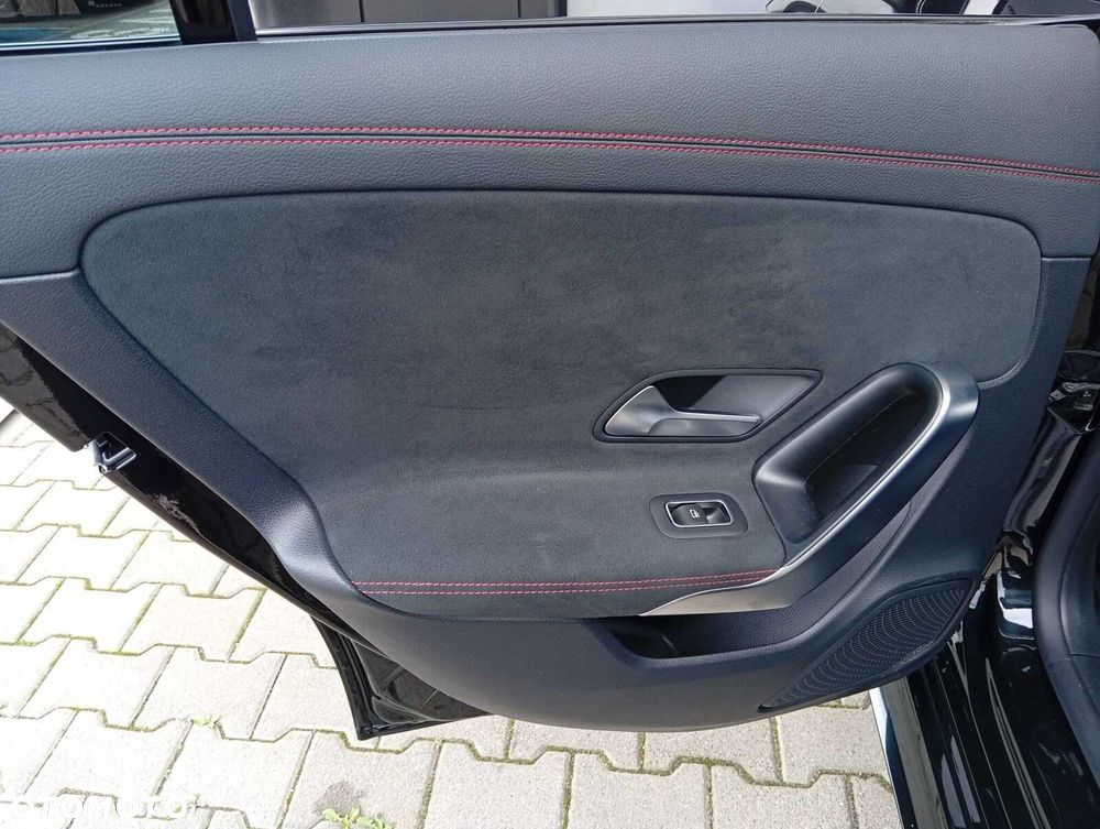 Mercedes-Benz CLA 200 mHEV AMG Line 7G-DCT - 27