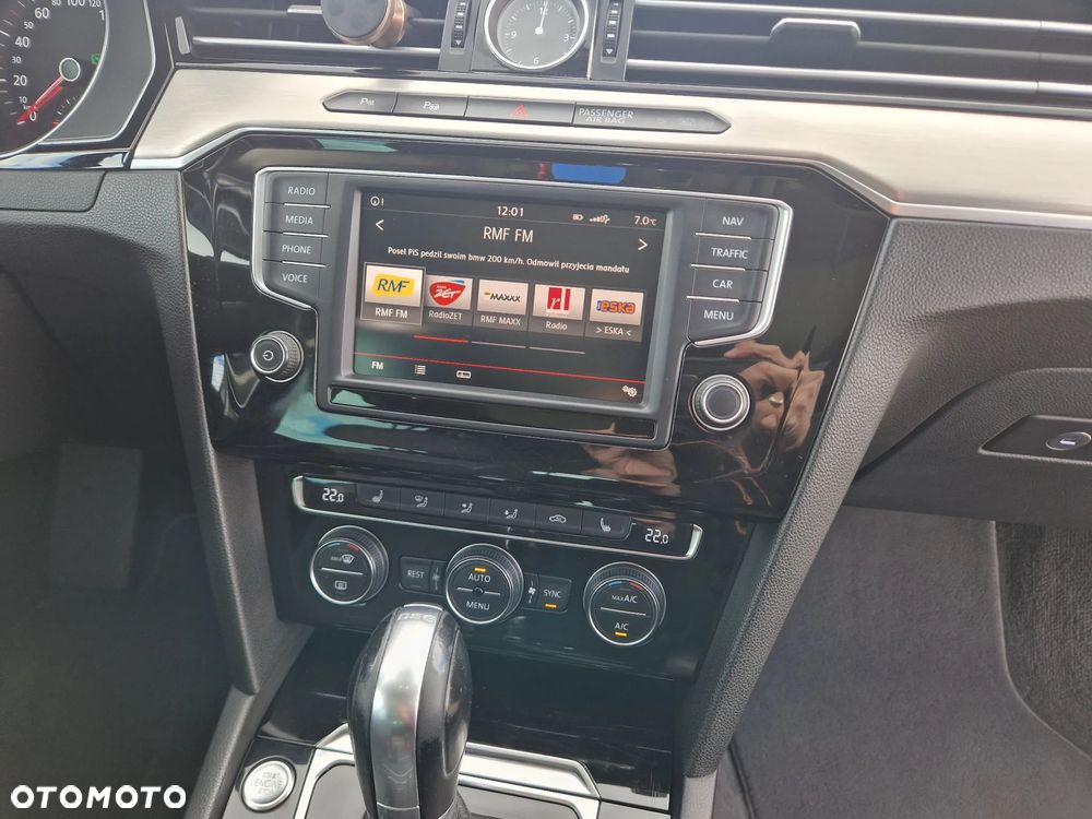 Volkswagen Passat 2.0 TDI BMT Highline DSG - 11