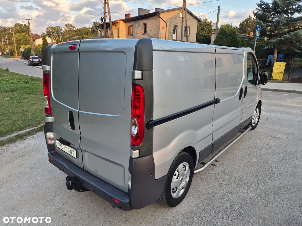 Opel Vivaro - 17