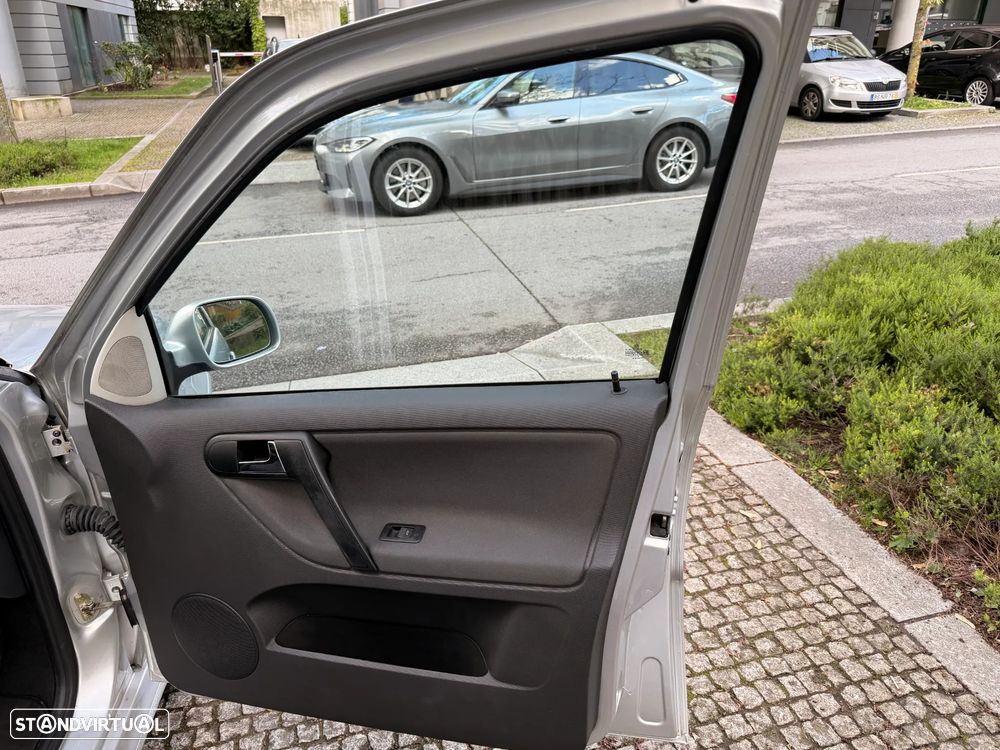 VW Polo Classic 1.6 Confl TA+AC - 19