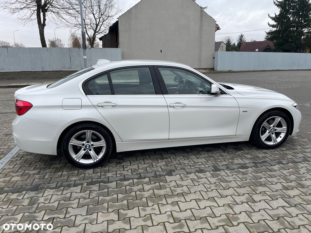 BMW Seria 3 318i Sport Line - 4